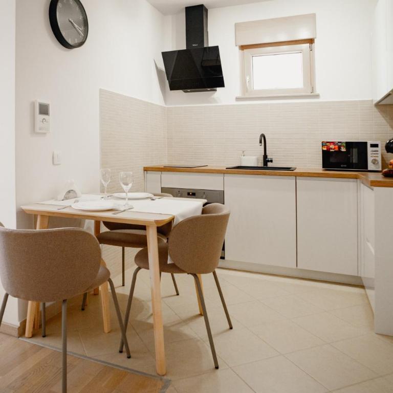 Montehome - One-Bedroom Apartment - 7