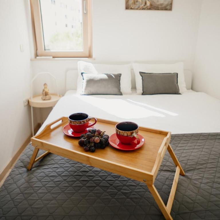 Montehome - One-Bedroom Apartment - 10