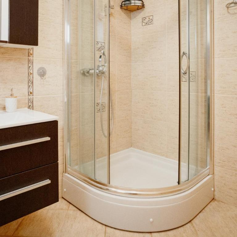 Montehome - One-Bedroom Apartment - 12