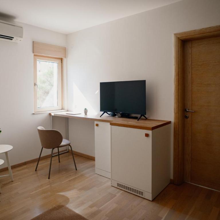 Montehome - One-Bedroom Apartment - 15