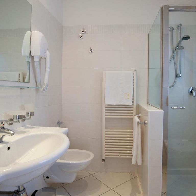 Hotel Gala - Standard Single Room - 2