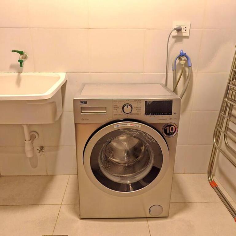 Comodo y equipado departamento en la Av Juan de la Rosa - One-Bedroom Apartment - 28