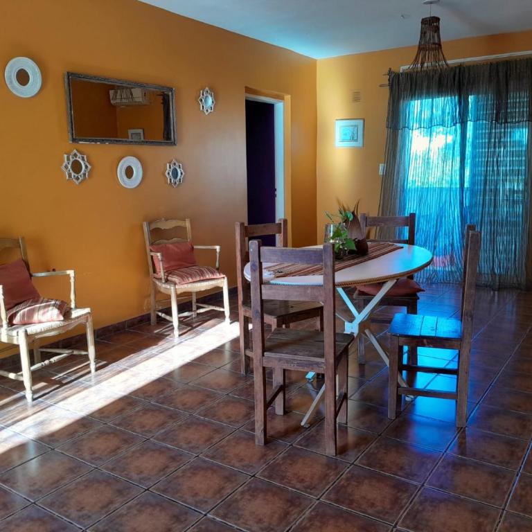 Dpto Económico con Garaje! Ideal para viajeros ! - Apartamento con 4 dormitorios - 14