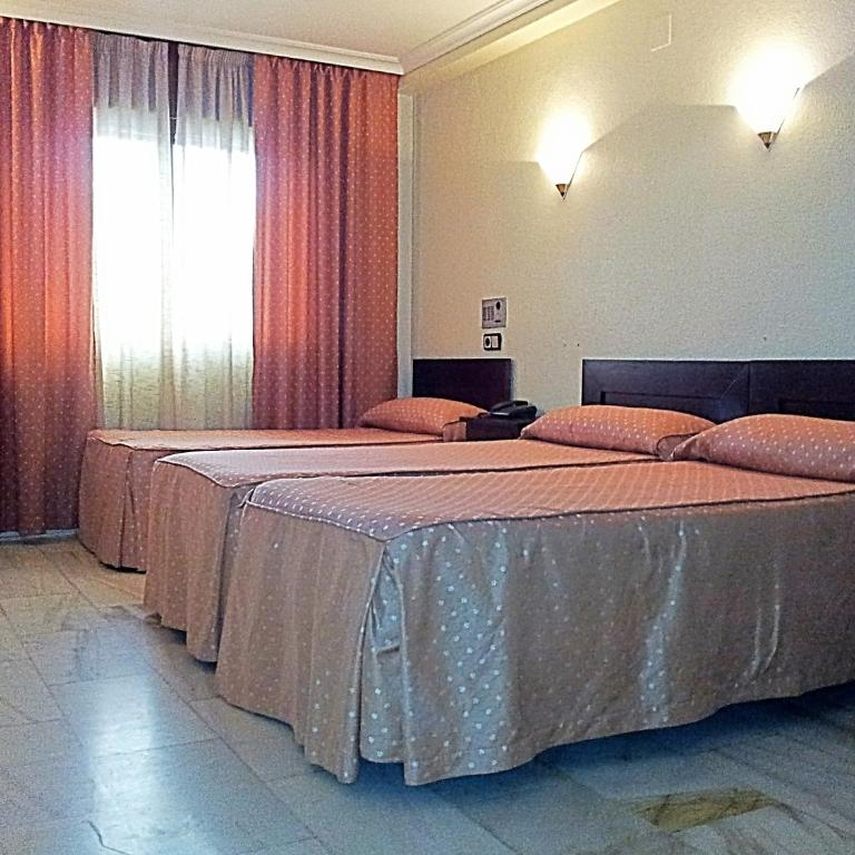Hotel Averroes - Habitación Doble (2 adultos + 1 niño) - 3