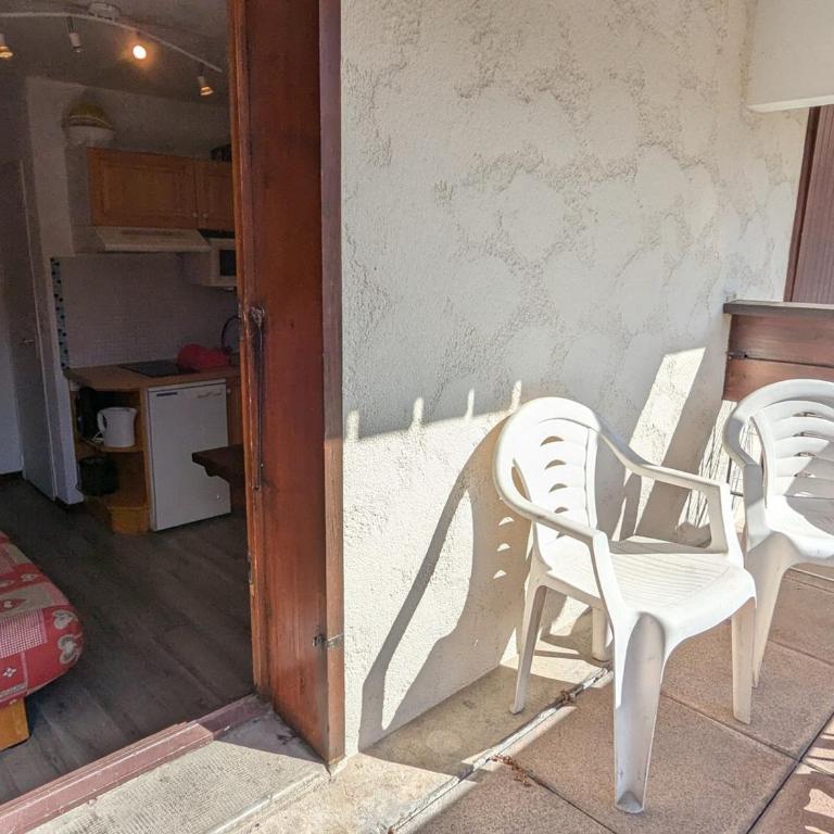 Petit studio à 250 m des pistes avec balcon au centre de La Clusaz - FR-1-459-233 - Monolocale - 8