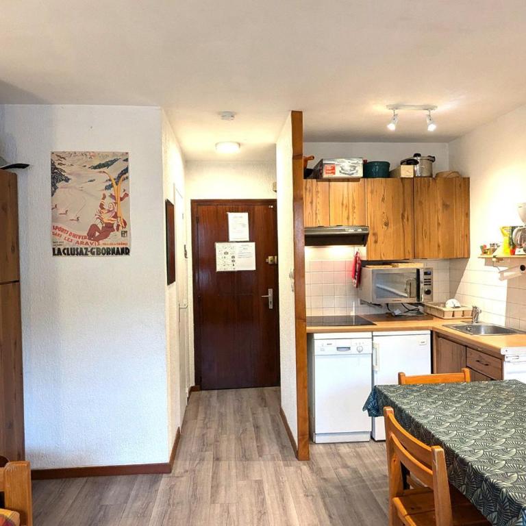 Appartement 1 chambre centre village, proche Bossonnet - FR-1-459-232 - Appartement - 4