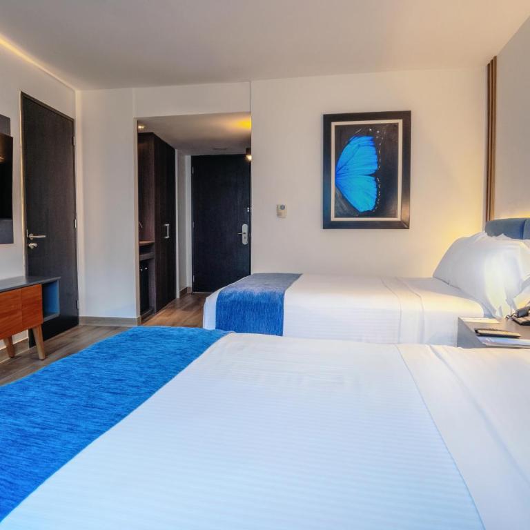 Wyndham Guayaquil, Puerto Santa Ana - Habitación con 2 camas dobles y vistas a la ciudad - 9