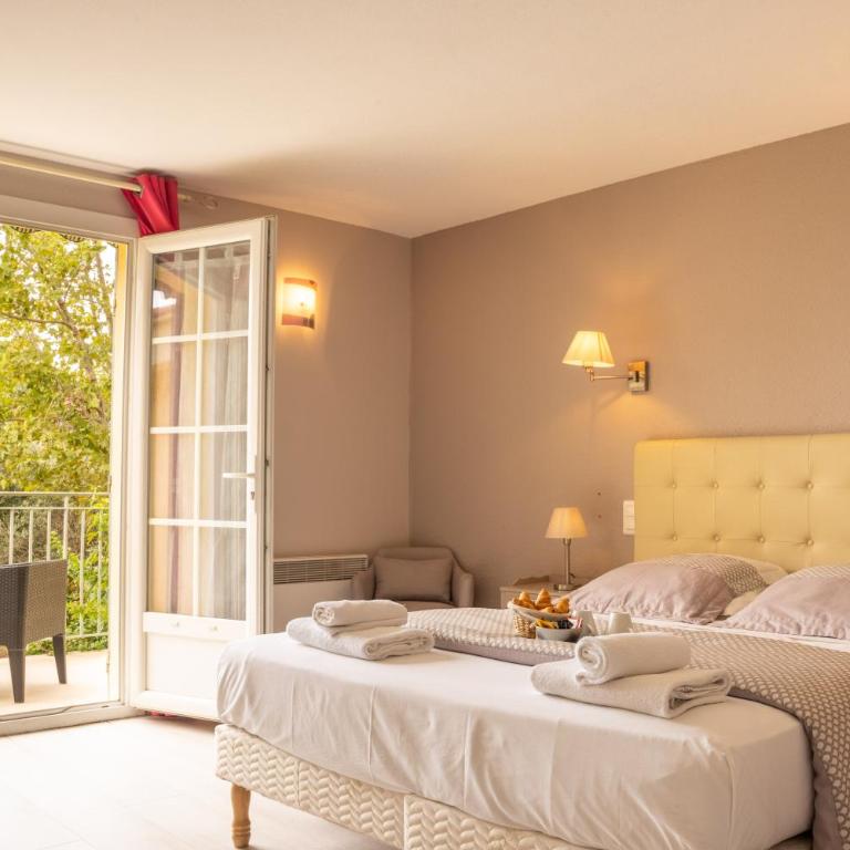 Logis Hotel des Granges - Chambre Double Supérieure avec Balcon ou Terrasse - 12