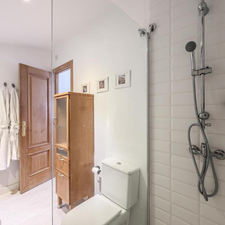 GranVia Garden Boutique Apartments - Apartamento de 2 dormitorios con terraza - 11