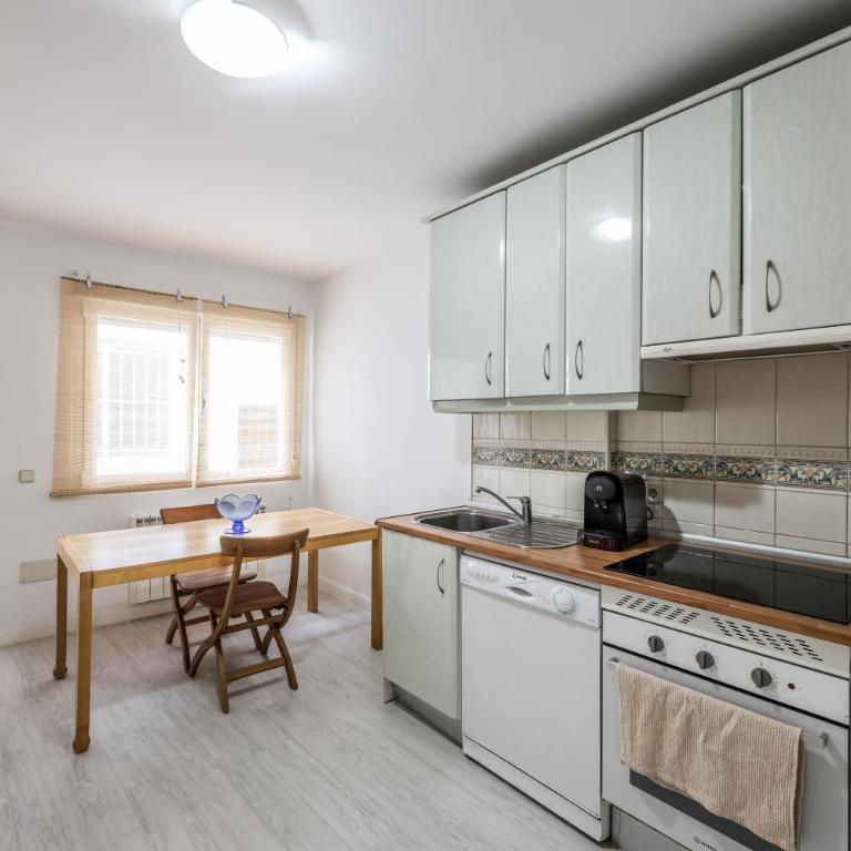 GranVia Garden Boutique Apartments - Apartamento de 2 dormitorios con terraza - 27