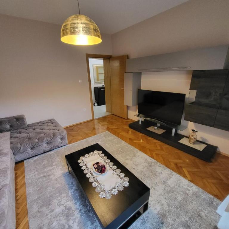 Centre Podgorica apartment - One-Bedroom Apartment - 34