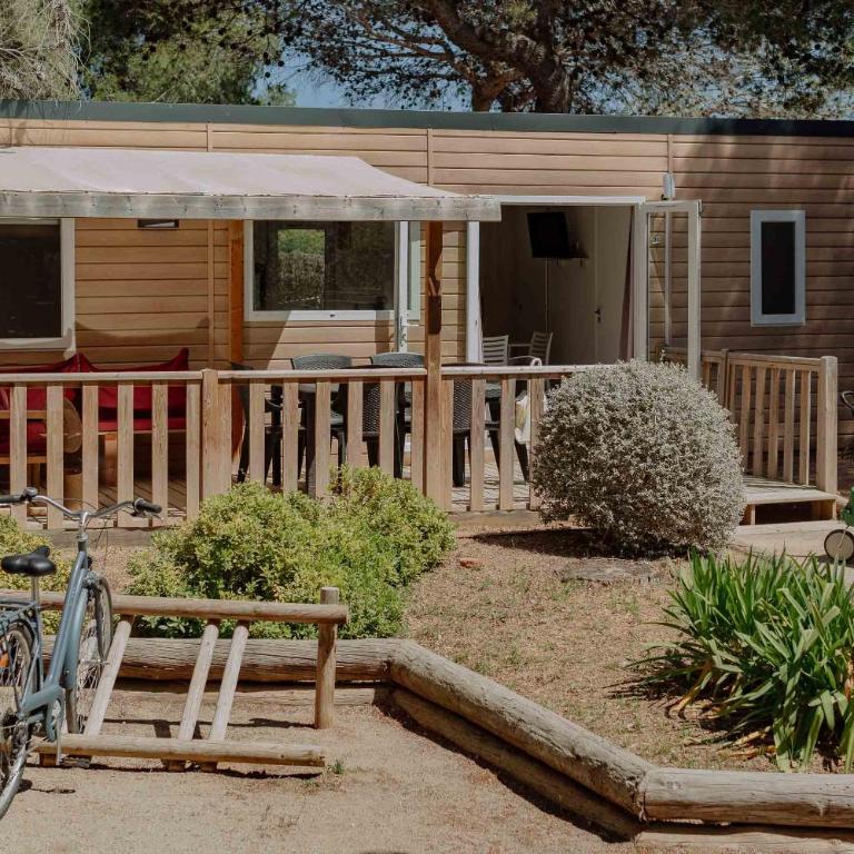 HolaCamp Sitges Garrofer - Bungalow Confort 6 - 4