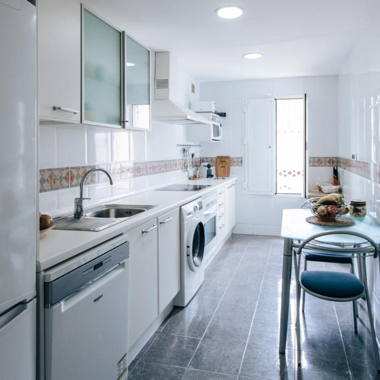 Creta sunset by BH Marbella - Two-Bedroom Apartment with Terrace and Sea View - 18