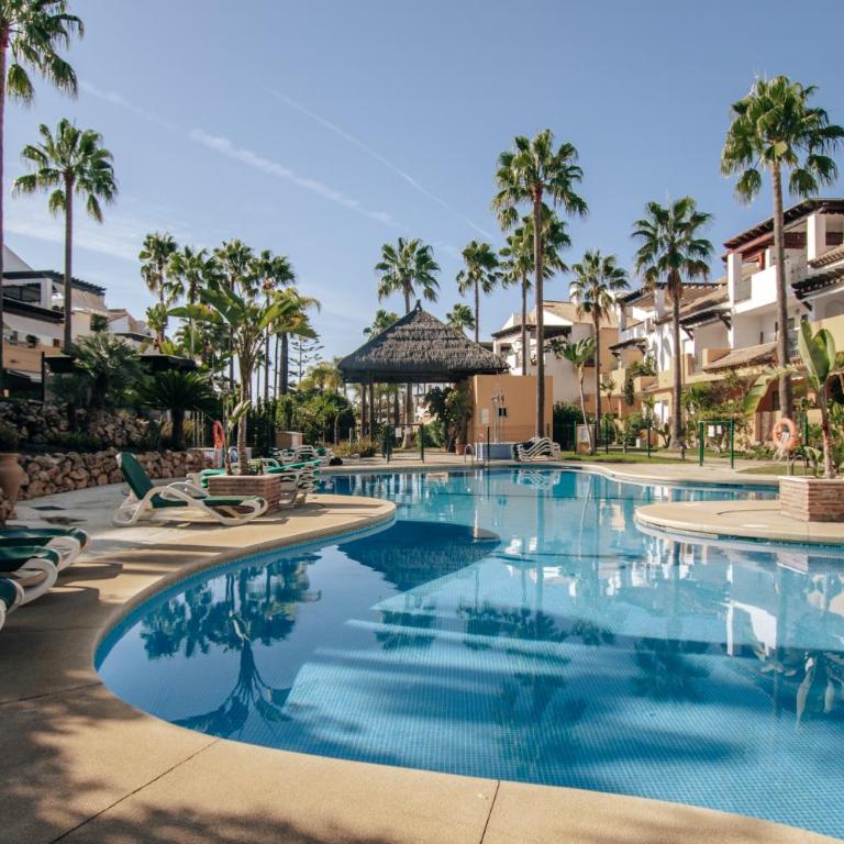 Creta sunset by BH Marbella - Two-Bedroom Apartment with Terrace and Sea View - 3
