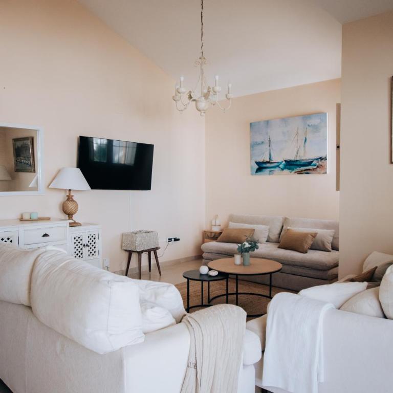 Creta sunset by BH Marbella - Two-Bedroom Apartment with Terrace and Sea View - 15
