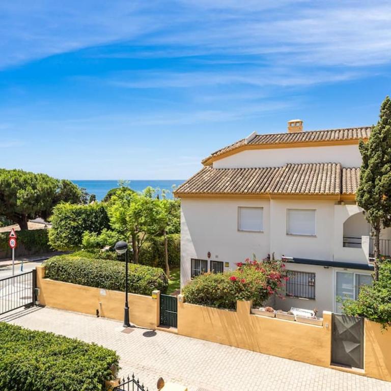 Costabella Townhouse Ref #82 - Three-Bedroom Apartment - 4