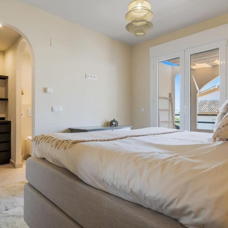 Costabella Townhouse Ref #82 - Three-Bedroom Apartment - 14