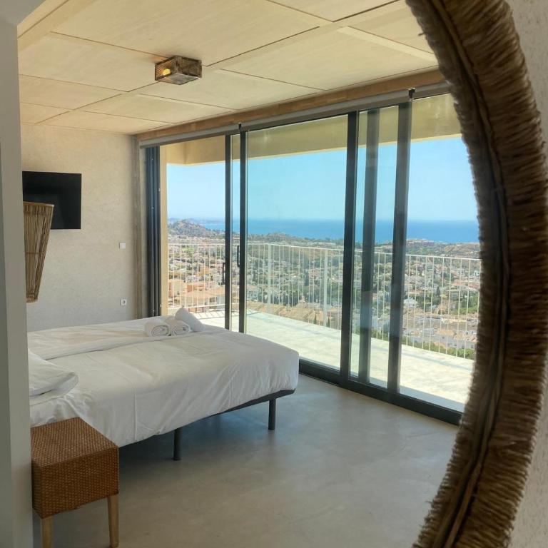 Spacious villa with great views! - Villa - 12