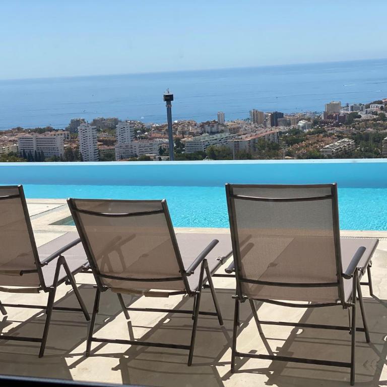 Spacious villa with great views! - Villa - 29