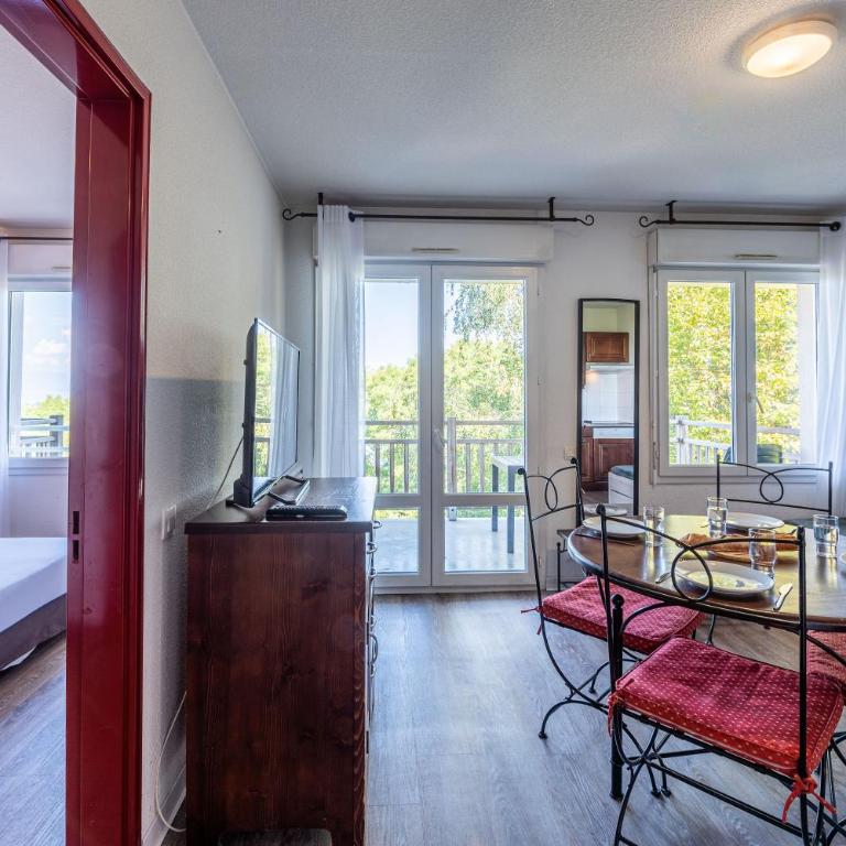 Zenitude Les Terrasses du Lac, Ascend Collection - Appartement 1 Chambre - Vue sur Lac - 4