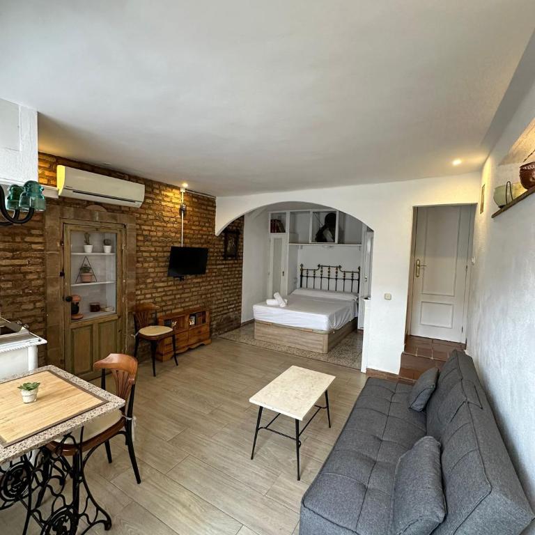 Apartamento Carretera de la Sierra - King Studio with Sofa Bed - 1