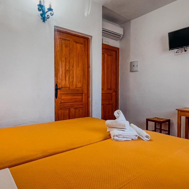 La Tortuga Lodging Rooms - Habitación Doble con baño privado - 2 camas - 4