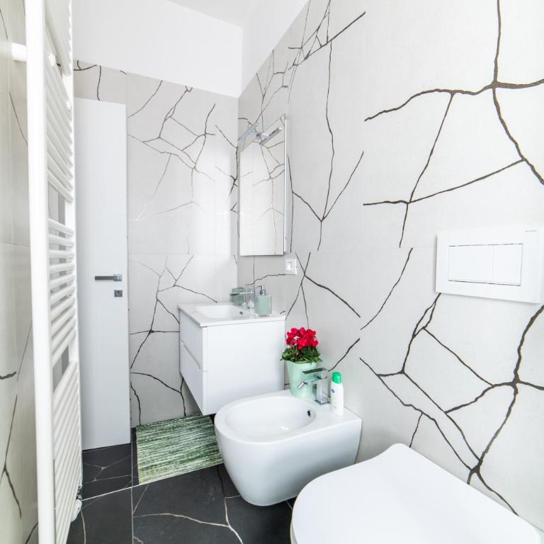 Morgana guarda il canale - CENTRO STORICO - FINESTRELLA -INDIPENDENZA - PIAZZA 8 AGOSTO - STAZIONE CENTRALE - Two-Bedroom Apartment - 21