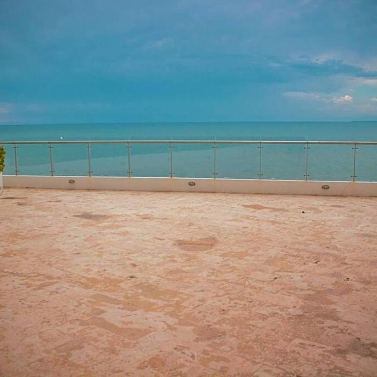 Apto Moderno Frente Al Mar Hermosas Vistas- A 7 Minutos del Centro Histórico y del Aeropuerto Internacional - Apartamento de 2 dormitorios con vistas al mar - 16