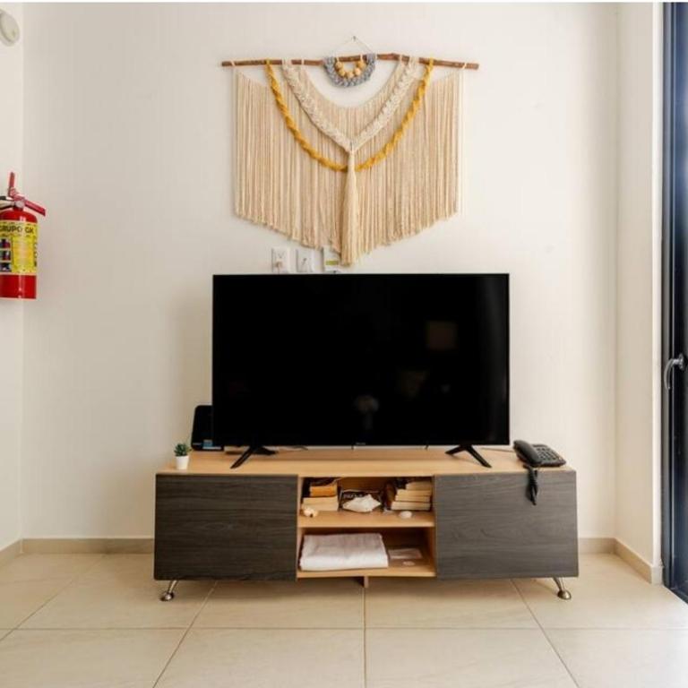 Modern 1 bedroom suite by beach Great location! - One-Bedroom Apartment - 23