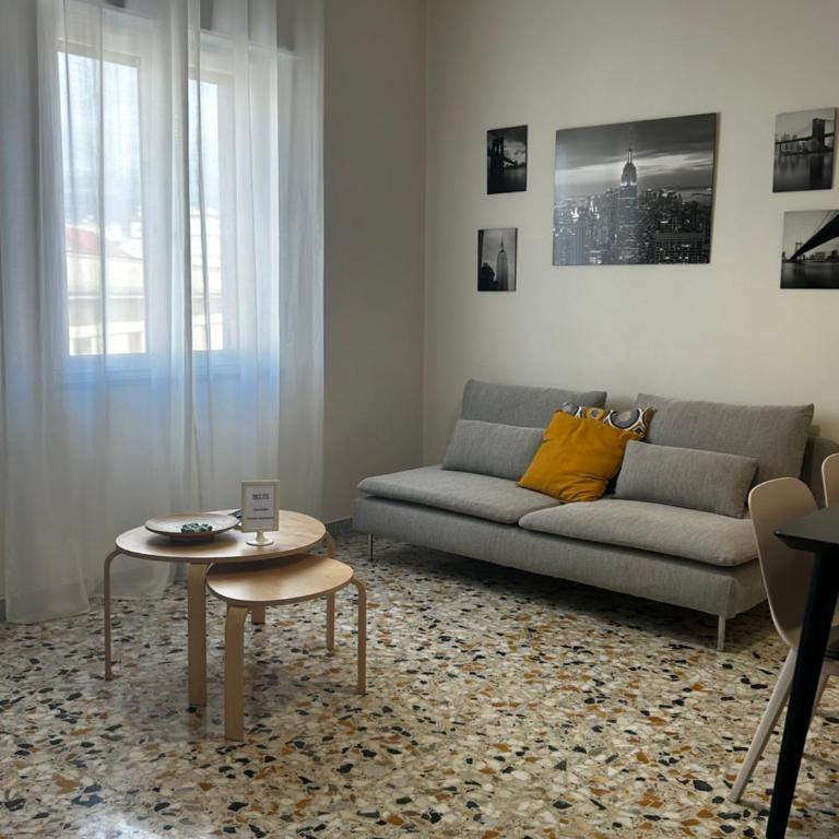 Casa Cinque in Pompei - Appartamento con 2 Camere da Letto - 60