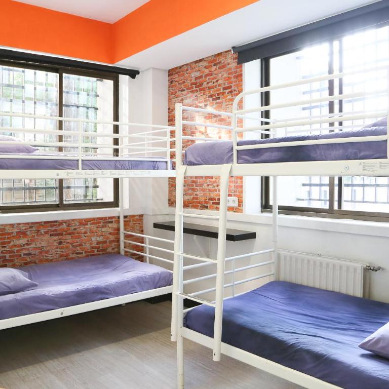 Hostels Meetingpoint - Cama individual en habitación compartida mixta de 4 camas - 2