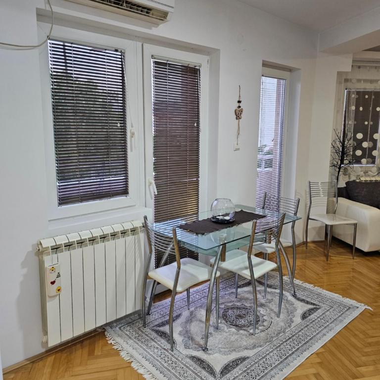 Iskra Apartment - One-Bedroom Apartment - 10