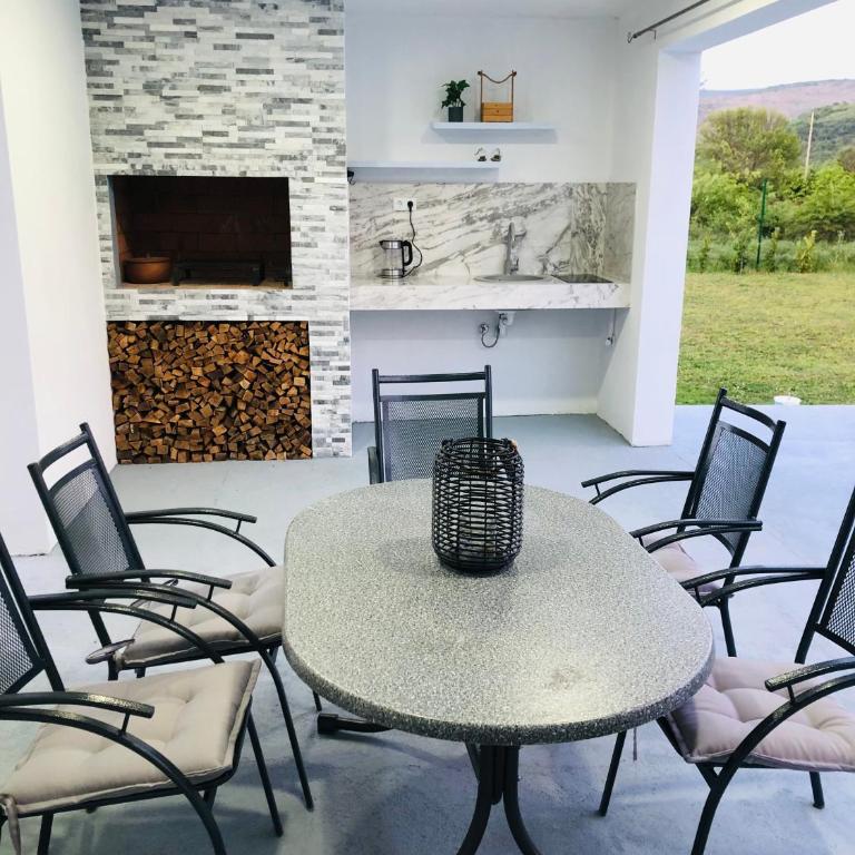 Holiday House Maya - Two-Bedroom House - 7