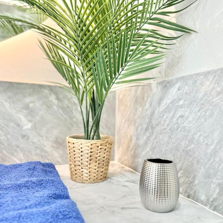 Welcome to Villa Bali a luxurious modern getaway - Villa - 34