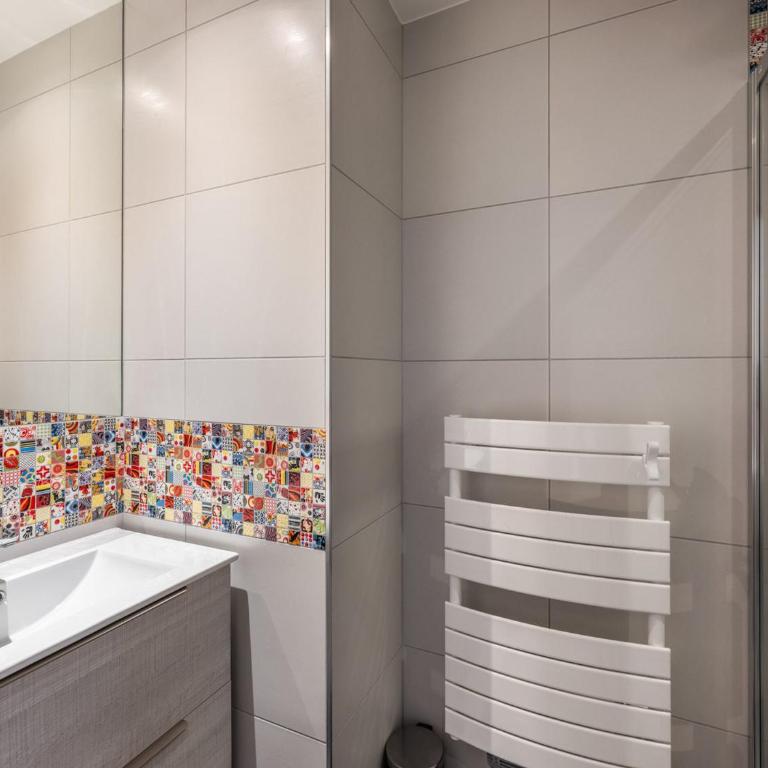 Loft spacieux avec spa, piscine, salle de sport et parking - Appartamento con 5 Camere da Letto - 7