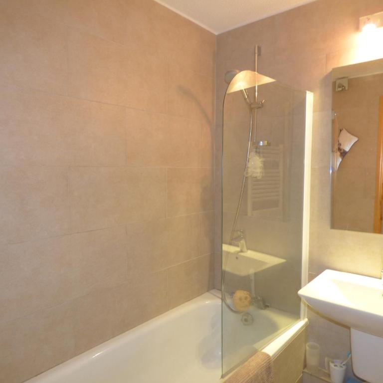 Appartement 4 pièces cabine 6 personnes à Méribel, proche pistes - FR-1-411-945 - Appartement - 3