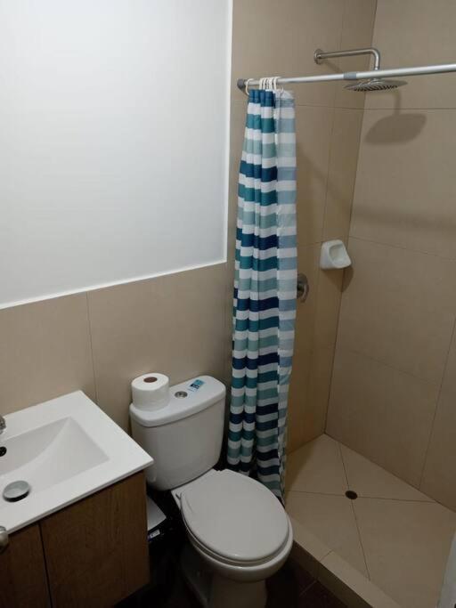 Apartamento cómodo, como tu hogar - Two-Bedroom Apartment - 8