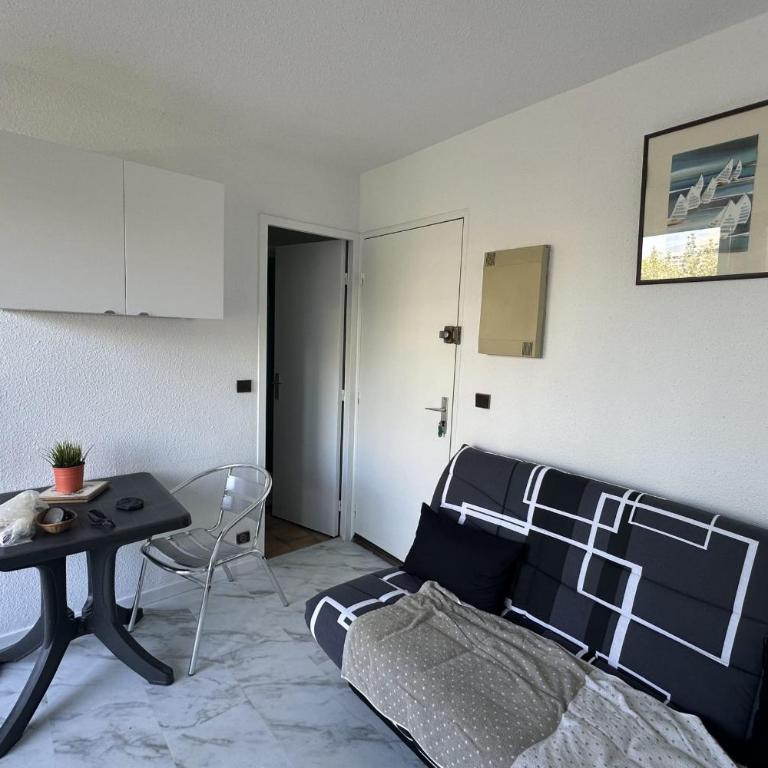 Beautiful renovated T2 - close to the beach - Appartement - 9