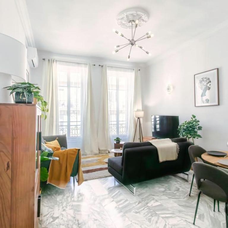 #57 Staywizus - Suite Notre Dame Central balcony & AC - Appartement 2 Chambres - 2