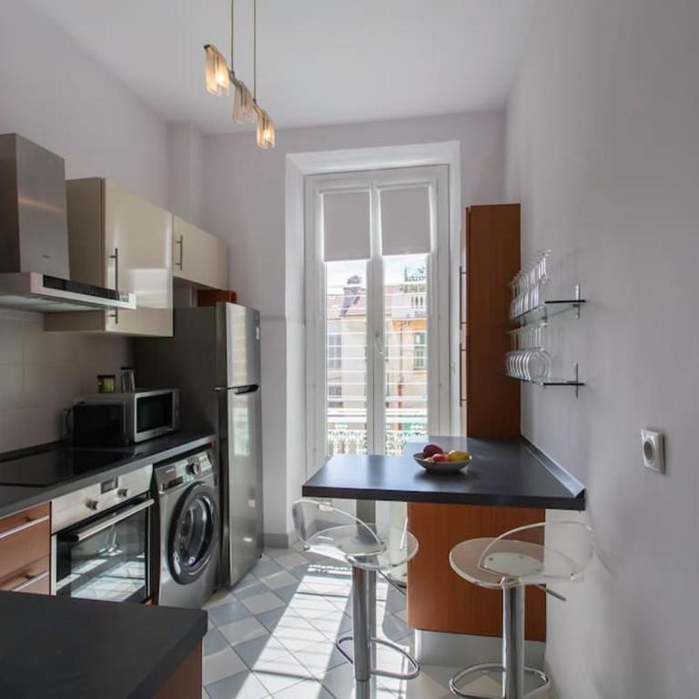 #57 Staywizus - Suite Notre Dame Central balcony & AC - Appartement 2 Chambres - 4