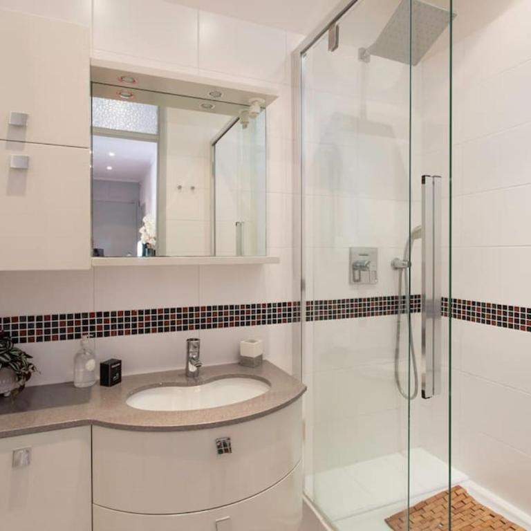 #57 Staywizus - Suite Notre Dame Central balcony & AC - Appartement 2 Chambres - 18
