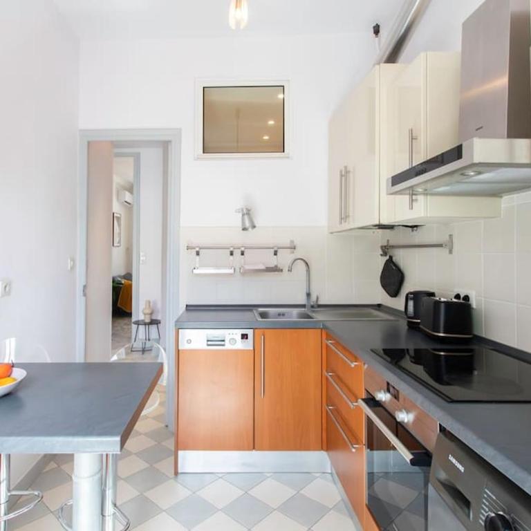 #57 Staywizus - Suite Notre Dame Central balcony & AC - Appartement 2 Chambres - 43