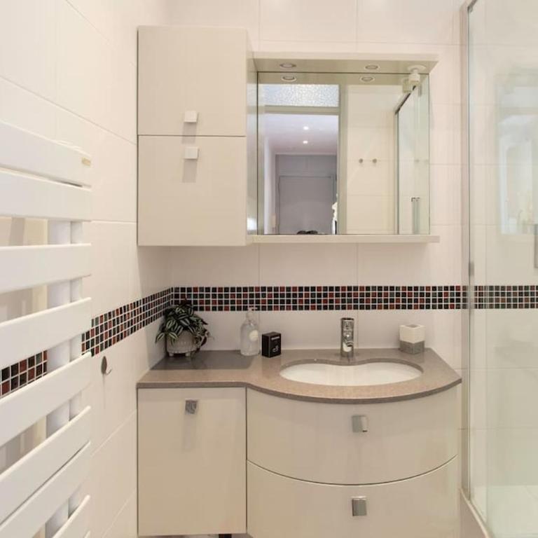 #57 Staywizus - Suite Notre Dame Central balcony & AC - Appartement 2 Chambres - 47
