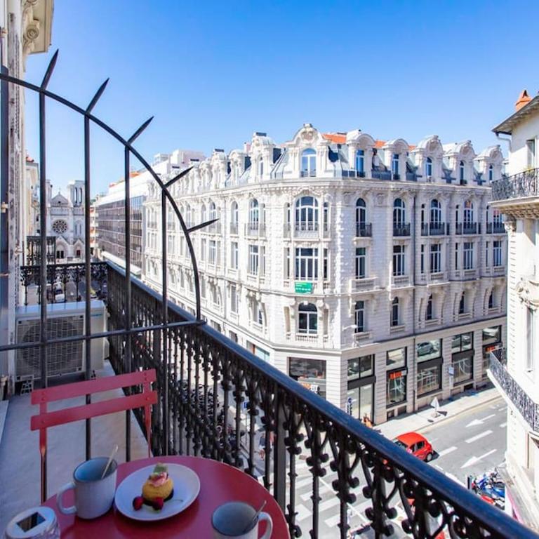 #57 Staywizus - Suite Notre Dame Central balcony & AC - Appartement 2 Chambres - 49