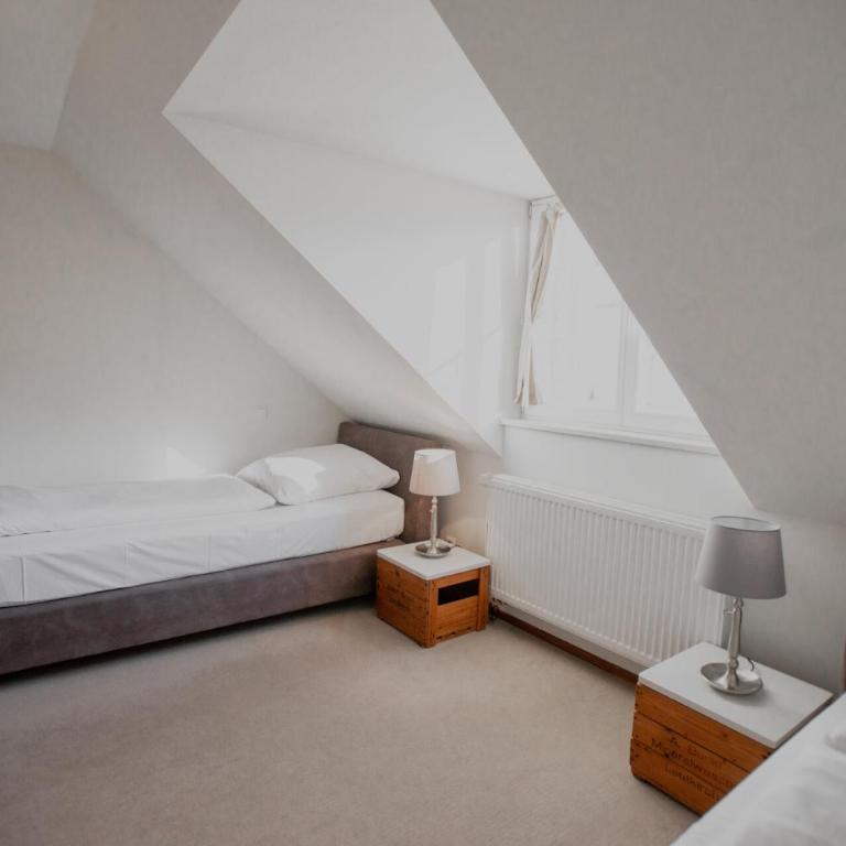 Allgäuer Genusshotel und Historischer Dorfgasthof Hirsch - Zweibettzimmer – Historisches Gebäude - 1