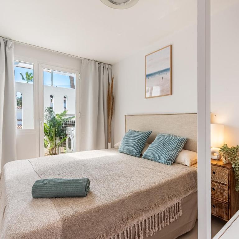 Los Naranjos modern 2 bedroom penthouse with views - Two-Bedroom Apartment - 5