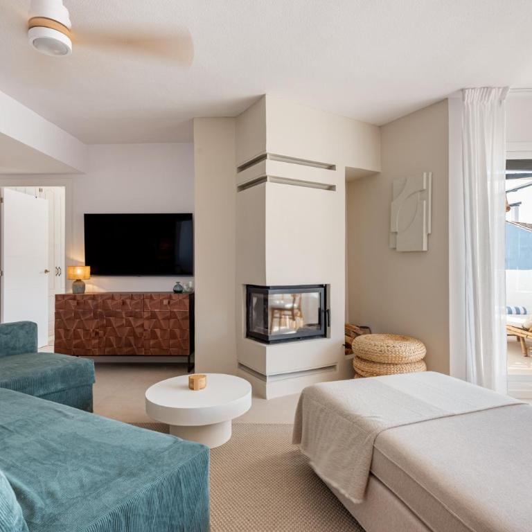 Los Naranjos modern 2 bedroom penthouse with views - Two-Bedroom Apartment - 18