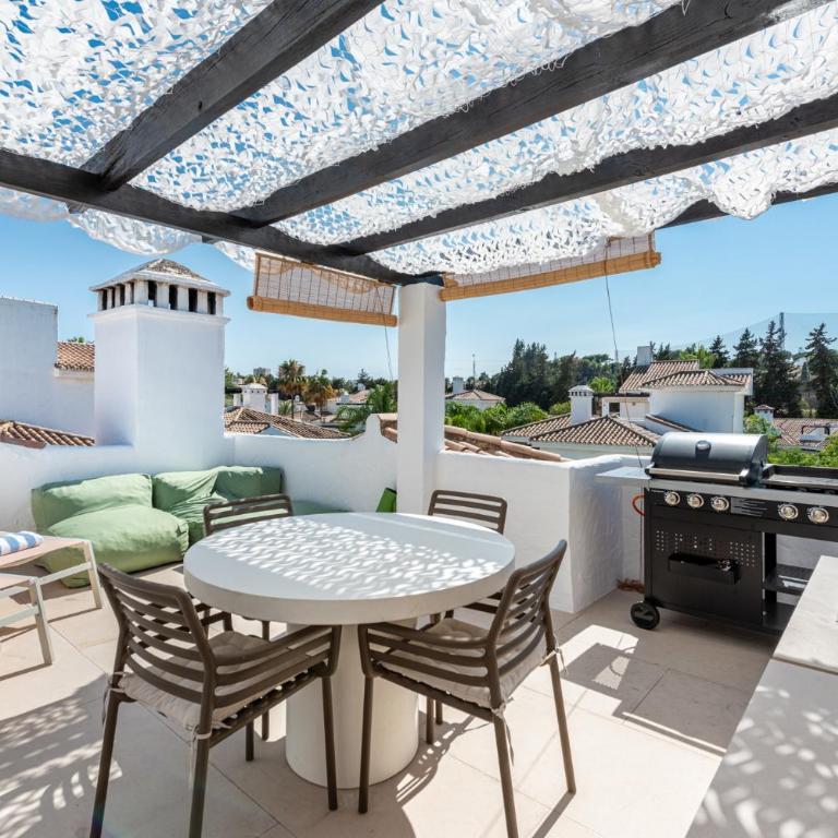 Los Naranjos modern 2 bedroom penthouse with views - Two-Bedroom Apartment - 20