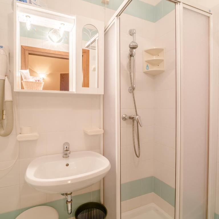 Albergo Genzianella - Camera Tripla Standard - 4