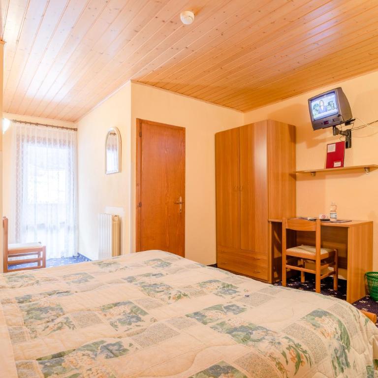 Albergo Genzianella - Camera Matrimoniale con Balcone - 8